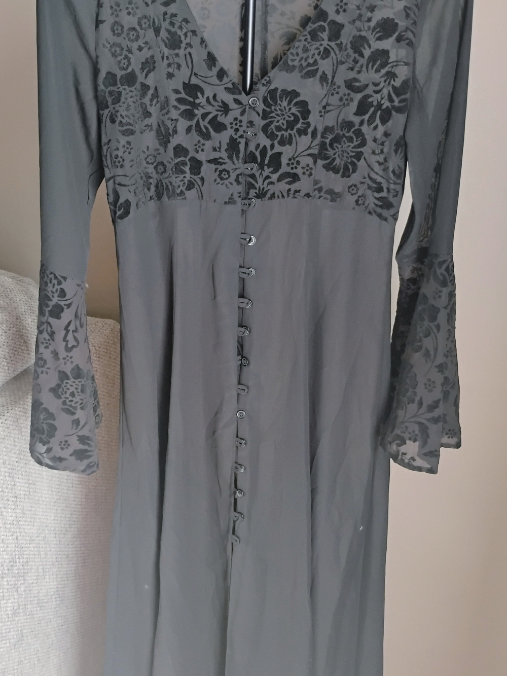 Band of Gypsies Size S Charcoal Floral Lace Maxi Robe/Duster